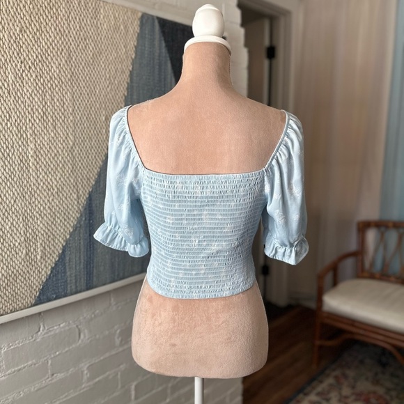 Pacsun 100% Recycled Poly Blue Floral Twist Front Puff Sleeve Crop Top - Picture 8 of 10